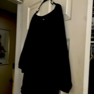 Make An Offer lightly worn Ellos black tunic zipper pockets👍